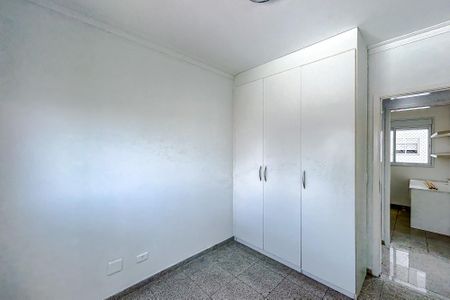Apartamento à venda com 110m², 4 quartos e 3 vagasQuarto 2