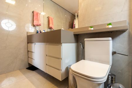 Apartamento à venda com 170m², 4 quartos e 2 vagasBanheiro da Suíte