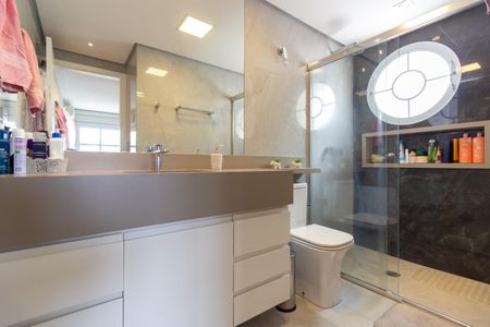 Apartamento à venda com 170m², 4 quartos e 2 vagasBanheiro da Suíte