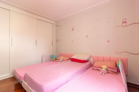 Apartamento à venda com 170m², 4 quartos e 2 vagasQuarto 2