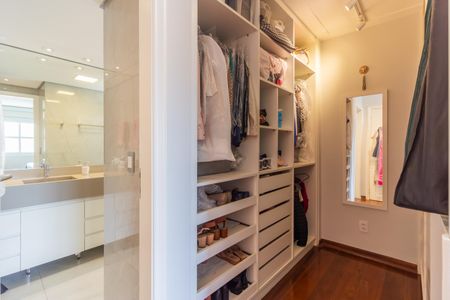Apartamento à venda com 170m², 4 quartos e 2 vagasCloset da suíte
