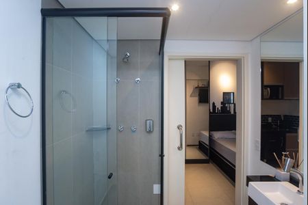 Banheiro de kitnet/studio à venda com 1 quarto, 17m² em Perdizes, São Paulo