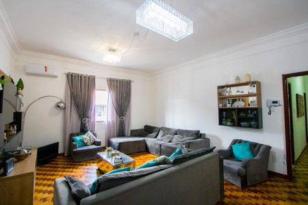 Sala de TV de casa à venda com 6 quartos, 382m² em Jardim Stella, Santo André