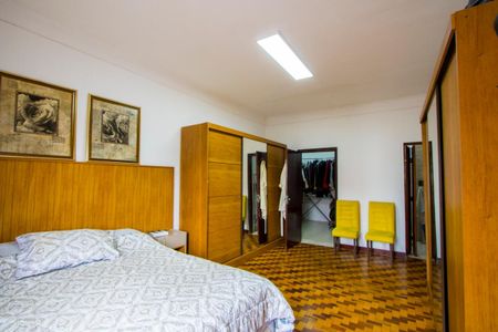 Casa à venda com 382m², 6 quartos e 1 vagaQuarto 1 - Suíte