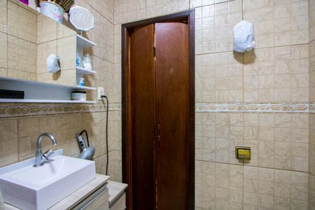 Casa à venda com 382m², 6 quartos e 1 vagaBanheiro do quarto 1