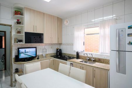 Casa à venda com 129m², 2 quartos e 2 vagasCozinha