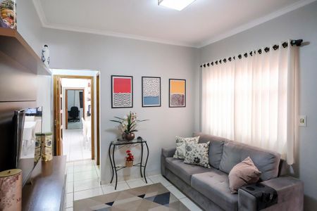 Casa à venda com 129m², 2 quartos e 2 vagasSala