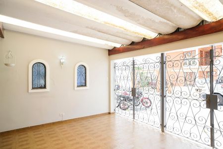 Casa à venda com 129m², 2 quartos e 2 vagasGaragem