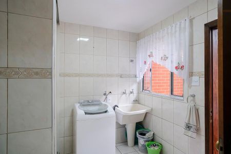 Casa à venda com 129m², 2 quartos e 2 vagasÁrea de serviço