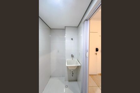 Banheiro com Área de Serviço de apartamento para alugar com 1 quarto, 30m² em Tatuapé, São Paulo