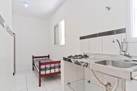 Cozinha de kitnet/studio para alugar com 1 quarto, 35m² em Vila Indiana, São Paulo