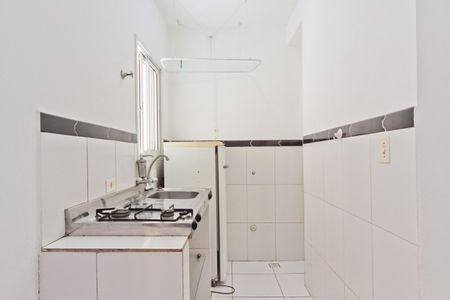 Cozinha de kitnet/studio para alugar com 1 quarto, 35m² em Vila Indiana, São Paulo