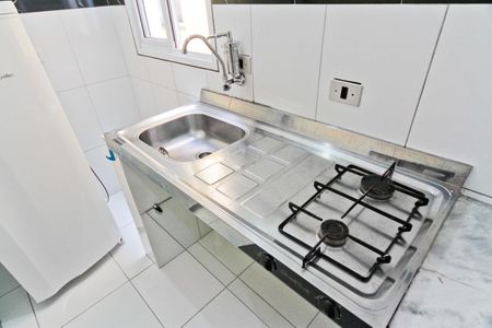Cozinha de kitnet/studio para alugar com 1 quarto, 35m² em Vila Indiana, São Paulo