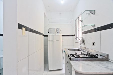 Cozinha de kitnet/studio para alugar com 1 quarto, 35m² em Vila Indiana, São Paulo