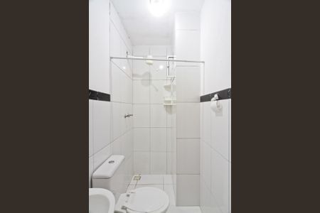 Banheiro de kitnet/studio para alugar com 1 quarto, 35m² em Vila Indiana, São Paulo