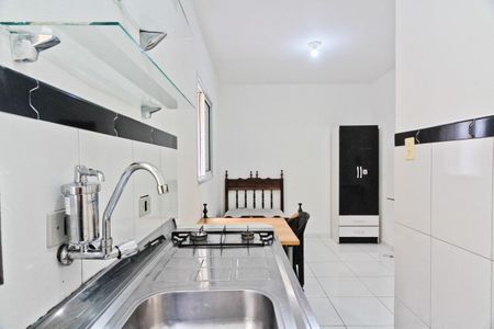 Cozinha de kitnet/studio para alugar com 1 quarto, 35m² em Vila Indiana, São Paulo