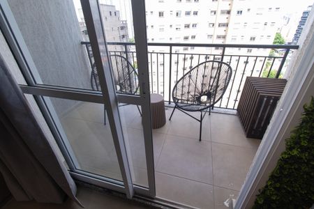 Studio para alugar com 29m², 1 quarto e sem vaga Studio para alugar com 29m², 1 quarto e sem vagaVaranda