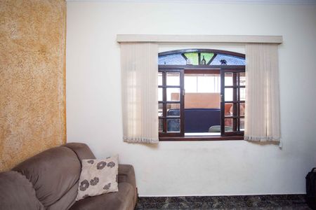 Casa à venda com 245m², 4 quartos e 2 vagasSala de TV