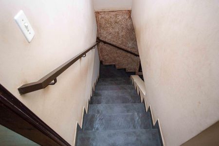 Casa à venda com 245m², 4 quartos e 2 vagasEscada