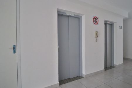 Apartamento para alugar com 49m², 2 quartos e 1 vagaElevadores