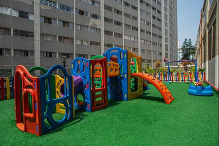 Apartamento para alugar com 74m², 2 quartos e 1 vaga Apartamento para alugar com 74m², 2 quartos e 1 vagaÁrea comum - Playground