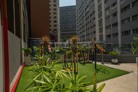 Apartamento para alugar com 74m², 2 quartos e 1 vaga Apartamento para alugar com 74m², 2 quartos e 1 vagaÁrea comum - Academia ao ar livre