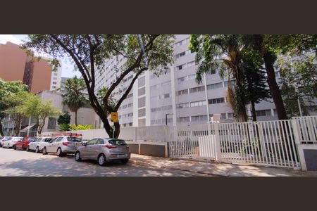 Apartamento para alugar com 74m², 2 quartos e 1 vaga Apartamento para alugar com 74m², 2 quartos e 1 vagaFachada