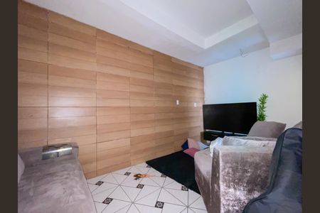 Casa à venda com 125m², 4 quartos e 2 vagas Casa à venda com 125m², 4 quartos e 2 vagasSala (Casa 3)