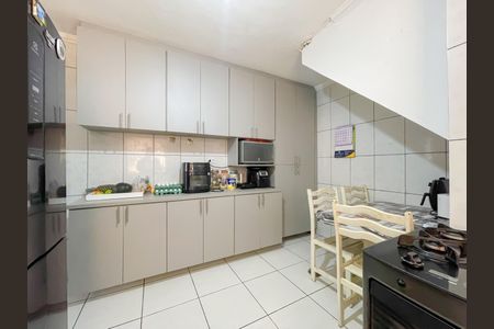 Casa à venda com 125m², 4 quartos e 2 vagas Casa à venda com 125m², 4 quartos e 2 vagasCozinha (Casa 1)