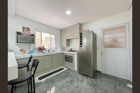 Casa à venda com 125m², 4 quartos e 2 vagas Casa à venda com 125m², 4 quartos e 2 vagasCozinha (Casa 2)