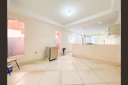Sala de casa para alugar com 1 quarto, 200m² em Baronesa, Osasco