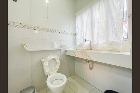 Banheiro de casa para alugar com 1 quarto, 200m² em Baronesa, Osasco