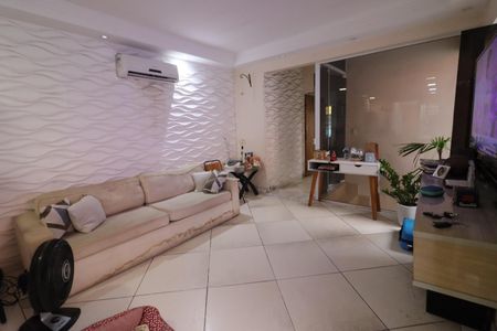 Sala de casa para alugar com 1 quarto, 200m² em Baronesa, Osasco