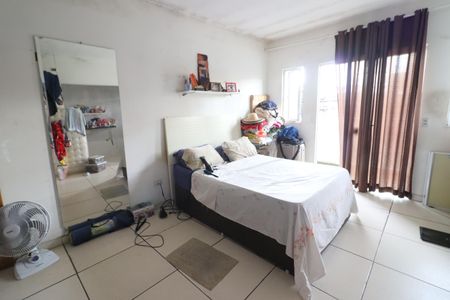 Casa para alugar com 200m², 1 quarto e sem vagaSuite 