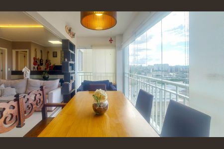 Apartamento à venda com 103m², 3 quartos e 2 vagasVaranda