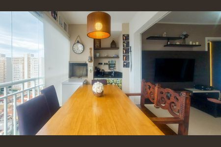 Apartamento à venda com 103m², 3 quartos e 2 vagasVaranda