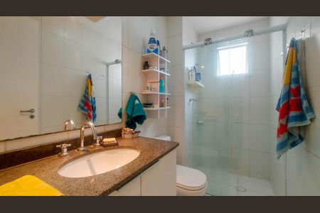 Apartamento à venda com 103m², 3 quartos e 2 vagasBanheiro