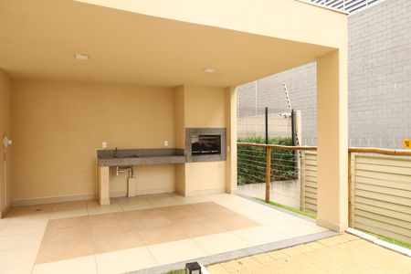 Apartamento para alugar com 33m², 2 quartos e sem vagaÁrea comum - Churrasqueira