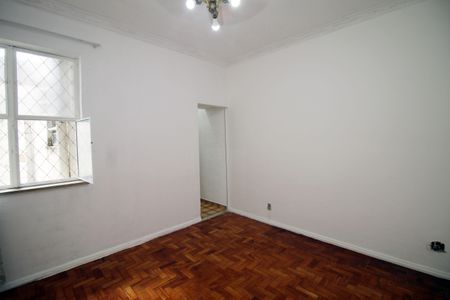 Sala de apartamento para alugar com 1 quarto, 50m² em Olaria, Rio de Janeiro