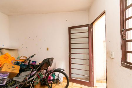 Casa à venda com 85m², 2 quartos e 1 vagaQuarto de Serviço