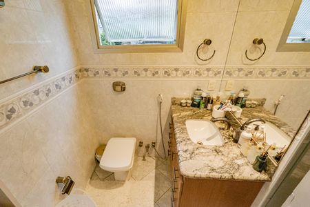 Apartamento à venda com 160m², 5 quartos e 2 vagasBanheiro da Suíte