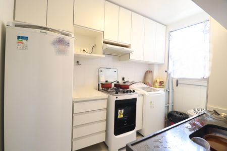 Cozinha de apartamento para alugar com 2 quartos, 44m² em Chácaras Tubalina E Quartel, Uberlândia