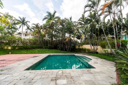 Casa de condomínio à venda com 650m², 6 quartos e 4 vagasPiscina