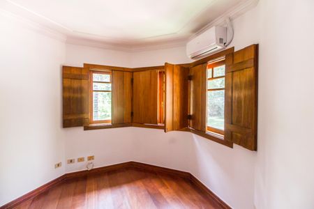 Casa de condomínio à venda com 650m², 6 quartos e 4 vagasQuarto 5