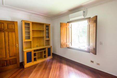 Casa de condomínio à venda com 650m², 6 quartos e 4 vagasSuíte 3