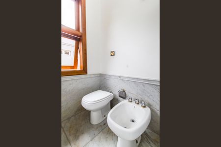 Casa de condomínio à venda com 650m², 6 quartos e 4 vagasBanheiro da Suíte