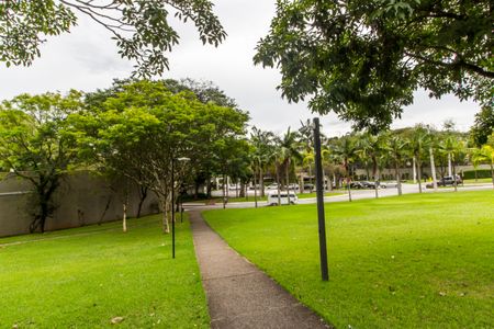 Casa de condomínio à venda com 650m², 6 quartos e 4 vagasVista da Rua