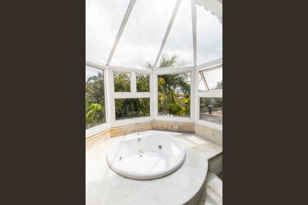 Casa de condomínio à venda com 650m², 6 quartos e 4 vagasBanheiro da Suíte