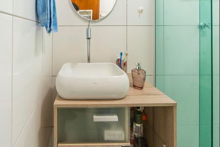 Banheiro  de apartamento à venda com 2 quartos, 50m² em Parque Capuava, Santo André