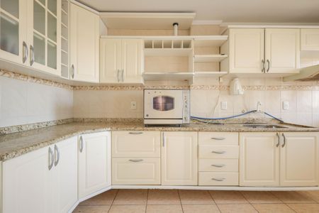 Apartamento à venda com 90m², 3 quartos e 2 vagasCozinha